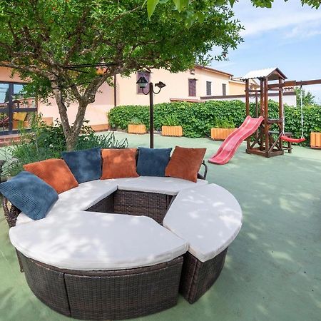 1 Bedroom Amazing Apartment In Peruški エクステリア 写真