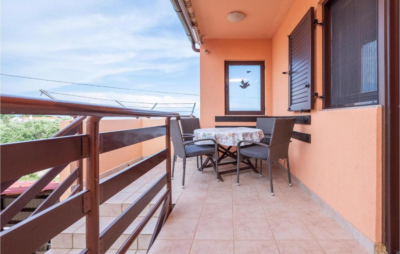 1 Bedroom Amazing Apartment In Peruški エクステリア 写真